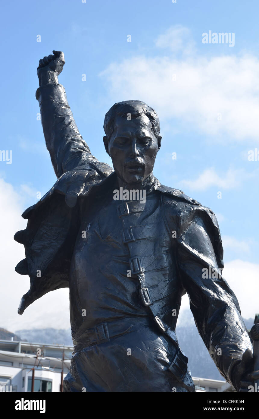 Bronzestatue errichtet zu Ehren des berühmten Sängers Lied Schriftstellers für Queen, Freddie Mercury, in Montreux, Schweiz Stockfoto