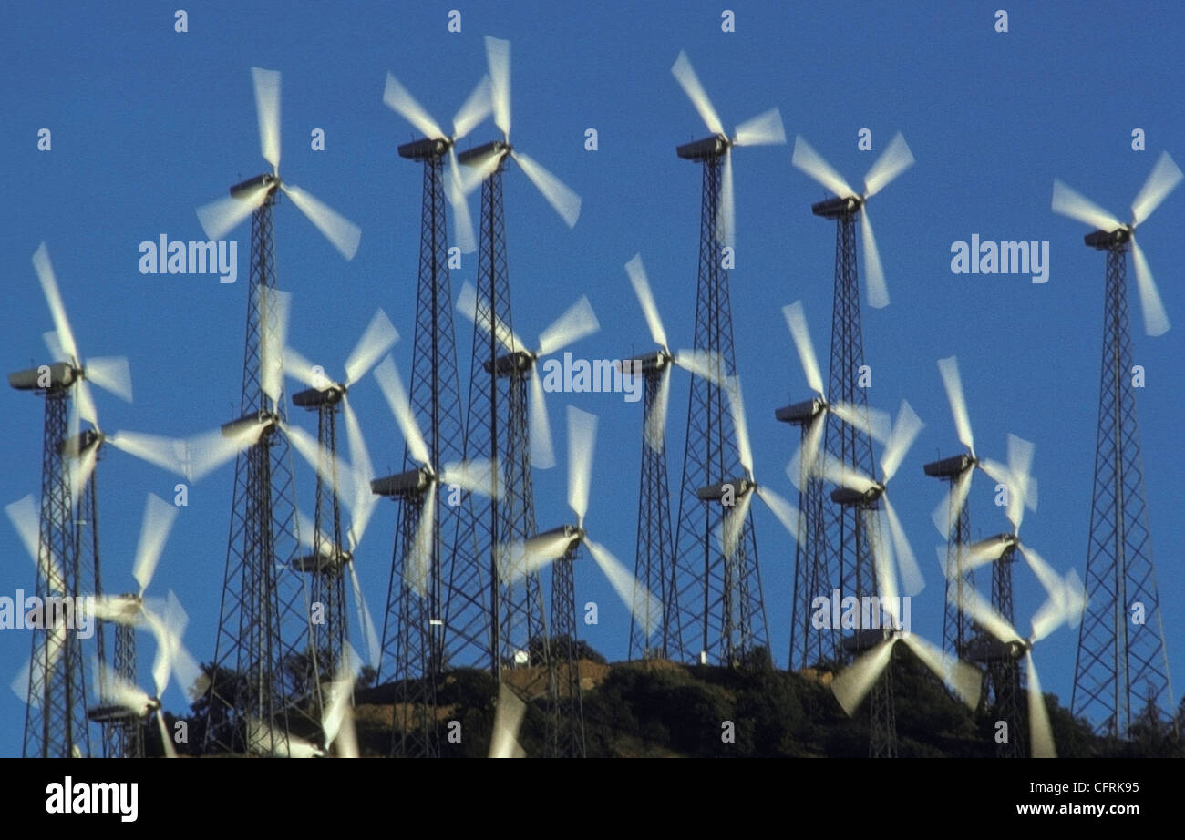 Windturbinen verwendet, um Kenetic Energie in mechanische Energie umwandeln. HAWT oder horizontaler Achse Turbinen an Tehachapi California Stockfoto
