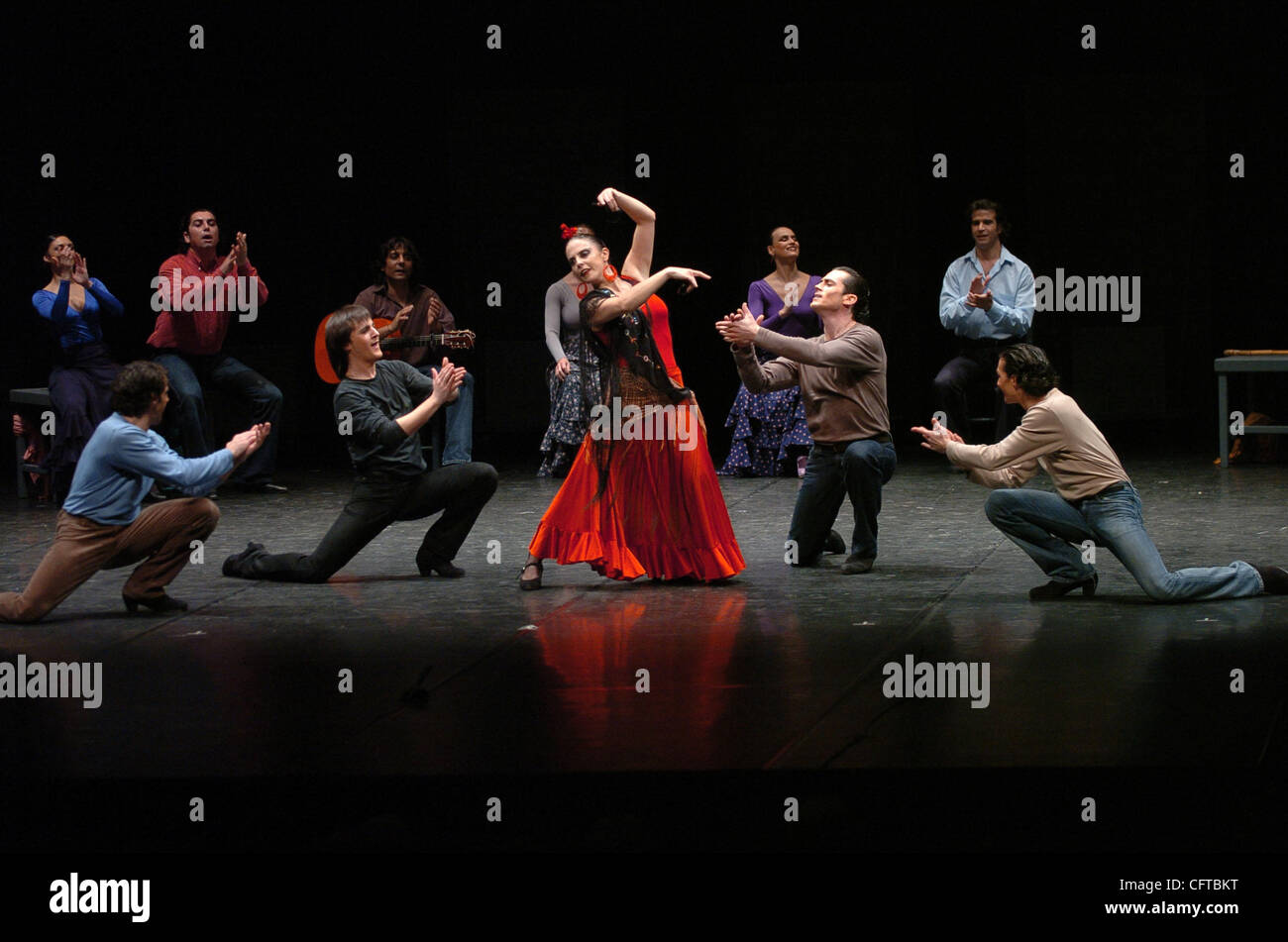 "CARMEN" von Compania Antonio GADES durchgeführt auf dem "Palais des Festivals" Cannes für das neue Jahr mit Stella Arauzo und Adrian Galia. Stockfoto