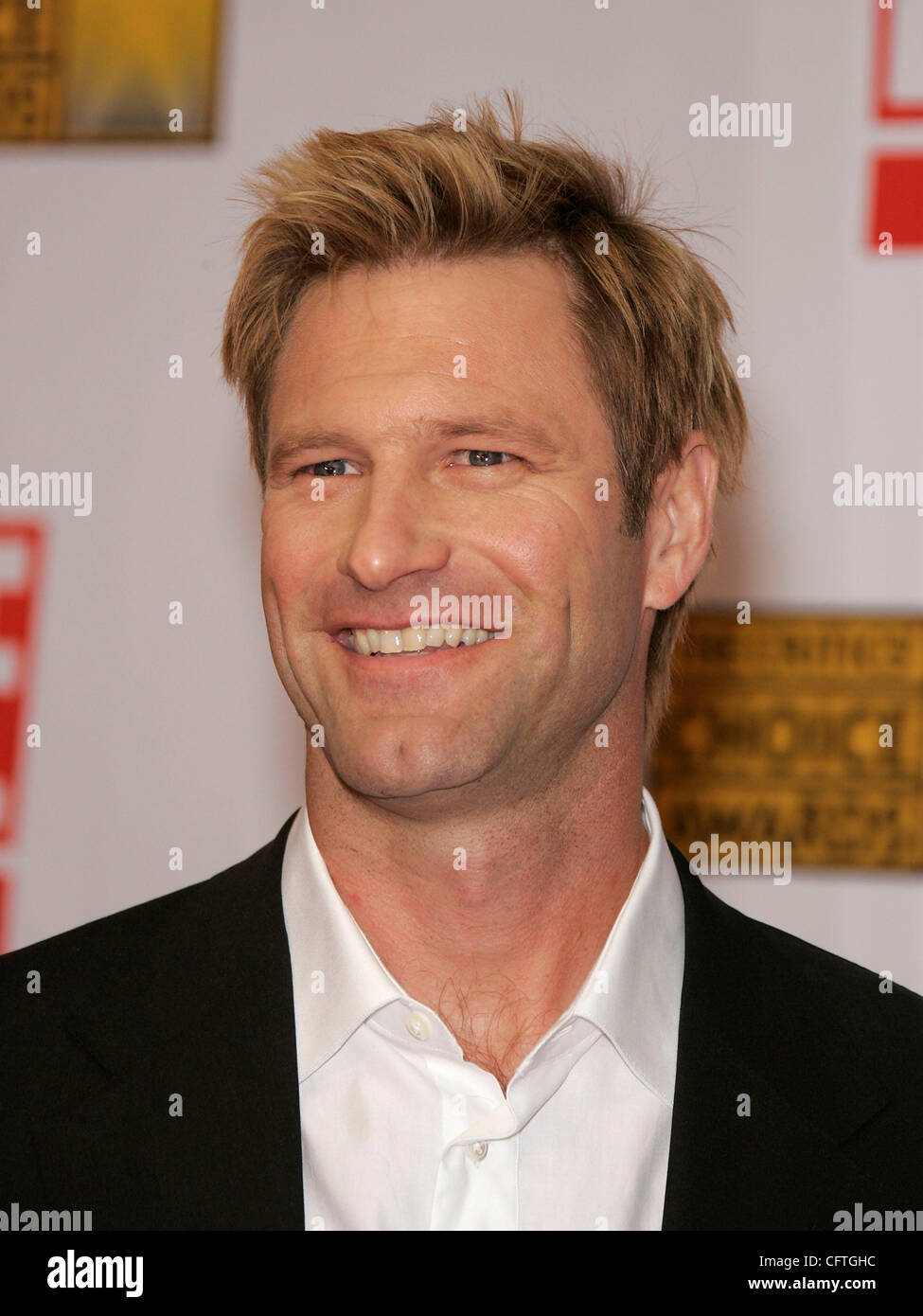 12. Januar 2007; Hollywood, Kalifornien, USA; Schauspieler AARON ECKHART in der 12. Annual Critics Choice Awards statt auf der Santa Monica Civic Auditorium. Obligatorische Credit: Foto von Lisa O'Connor/ZUMA Press. (©) Copyright 2007 von Lisa O'Connor Stockfoto