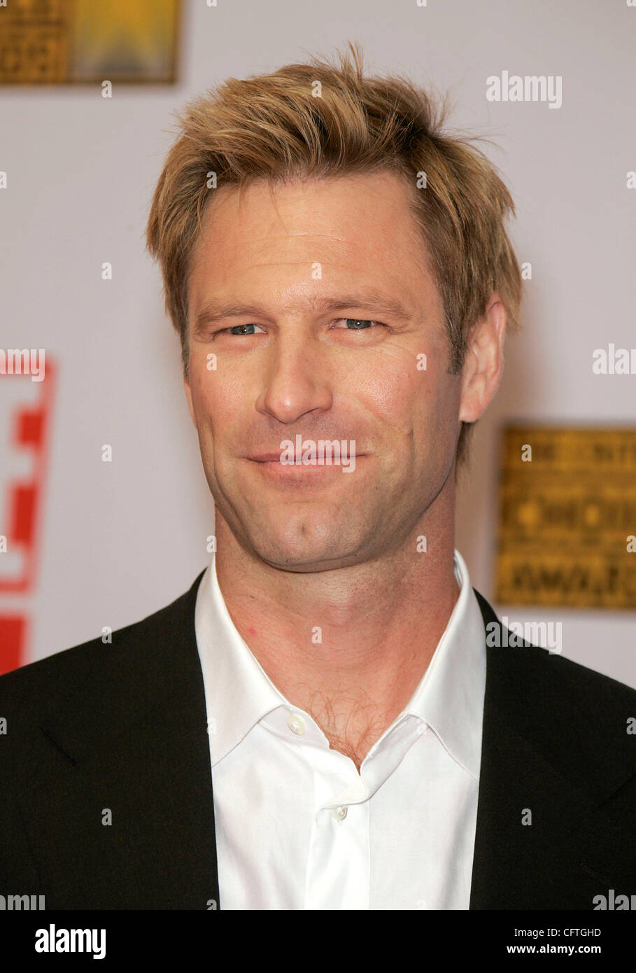 12. Januar 2007; Hollywood, Kalifornien, USA; Schauspieler AARON ECKHART in der 12. Annual Critics Choice Awards statt auf der Santa Monica Civic Auditorium. Obligatorische Credit: Foto von Lisa O'Connor/ZUMA Press. (©) Copyright 2007 von Lisa O'Connor Stockfoto