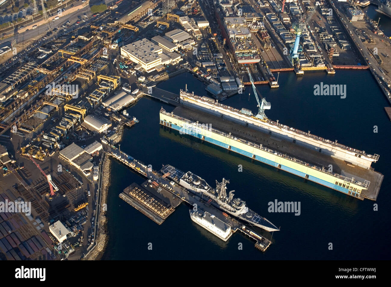 HLnasscoAir267801x003.jpg 29.01.2006 BARRIO LOGAN (San Diego, Kalifornien) USA  Antenne der General Dynamics NASSCO Werft. Obligatorische Credit: Foto von Howard Lipin/San Diego Union-Tribune/Zuma Press copyright 2006 San Diego Union-Tribune Stockfoto