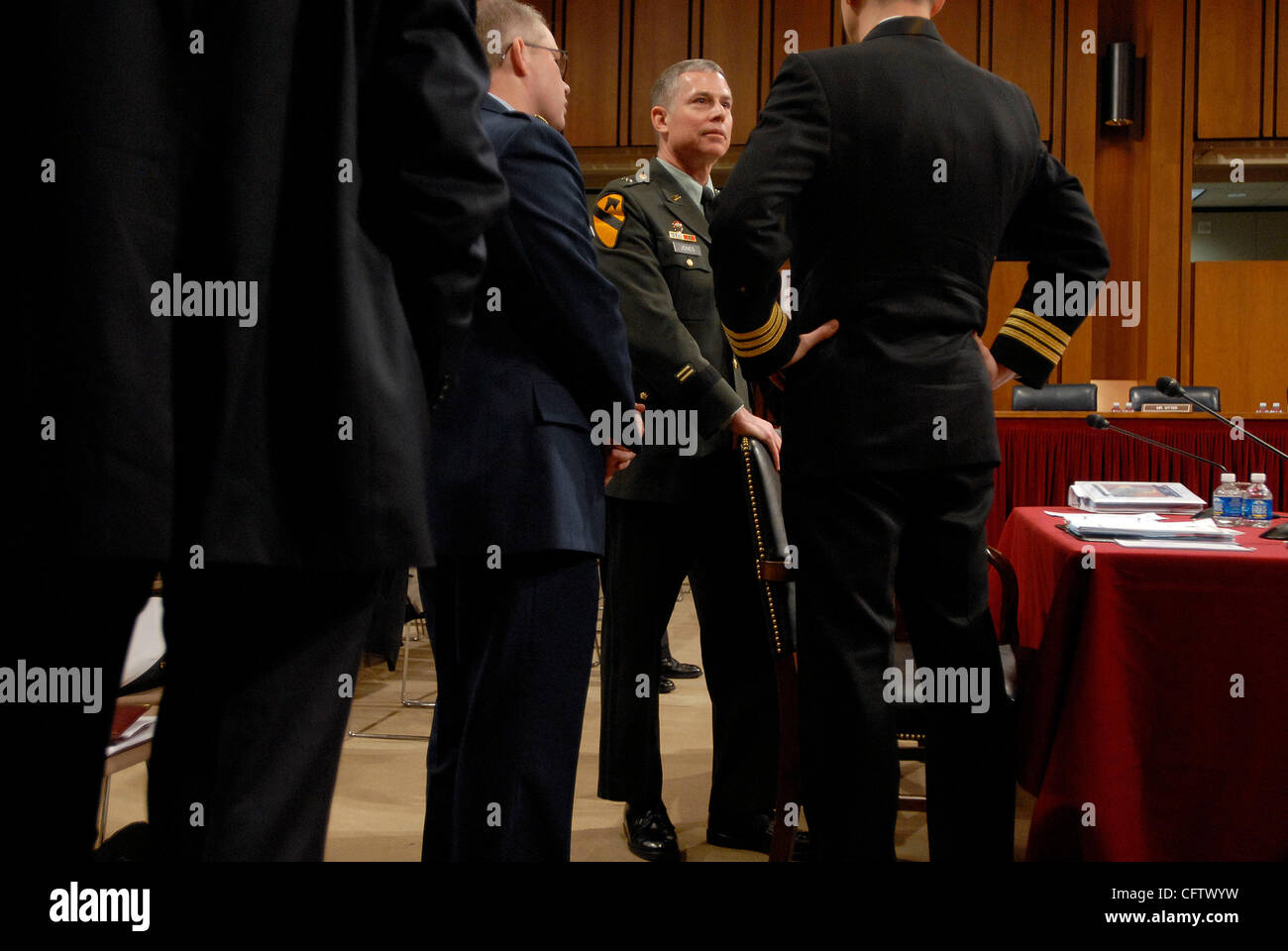 25. Januar 2007 - Washington, DC, USA - Major General MICHAEL JONES, ein Nahost-Berater für politische und militärische Angelegenheiten zu den Joint Chiefs Of Staff vor einer mündlichen Verhandlung mit dem Senat Foreign Relations Ausschuss für Irak Wiederaufbau Strategien. Stockfoto