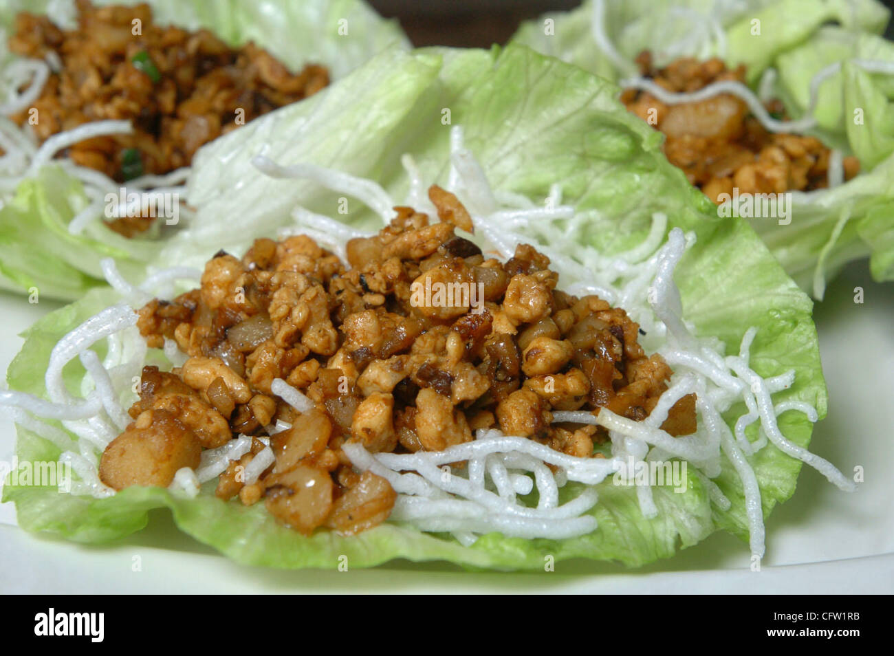 Detail-Aufnahme Salat Wraps als gesehen Montag, 29. Januar 2007, im P. F. Chang es China Bistro in Stoneridge Mall in Pleasanton, Kalifornien    (Bob Pepping/Contra Costa Times) Stockfoto