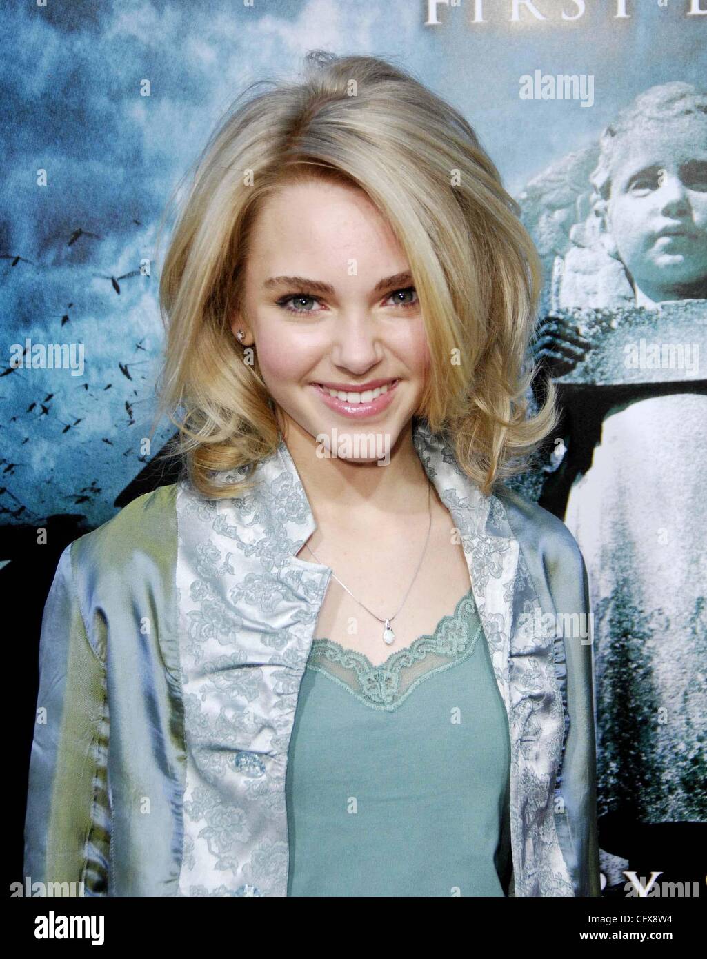 29. März 2007 - Hollywood, Kalifornien, USA - AnnaSophia Robb während der Premiere des neuen Films von Warner Bros. Pictrures THE REAPING, statt im Mann Village Theater am 29. März 2007, in Los Angeles...  -K52404MGE(Credit Image: © Michael Germana/Globe Photos/ZUMAPRESS.com) Stockfoto