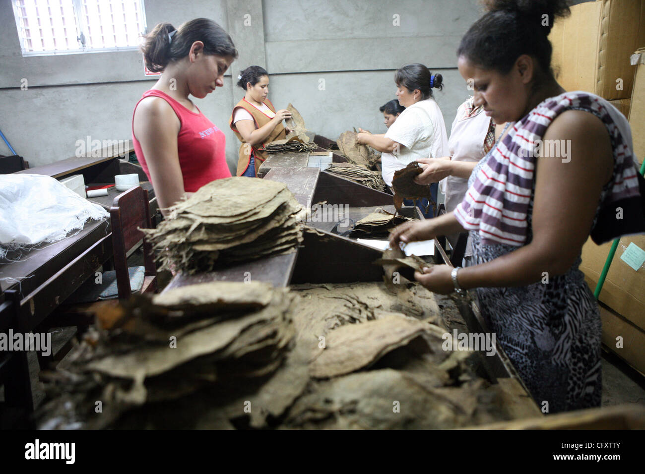 27. April 2007 - Esteli, Nicaragua - Esteli die zweitgrößte Stadt im Norden des Landes (nach Matagalpa), gelegen in der Gemeinde von Esteli in Esteli-Abteilung. Es liegt an der Panamericana 150 km nördlich von Managua. In dieser Region lebenden Menschen kommen in Esteli, Versorgungsmaterialien zu kaufen Stockfoto