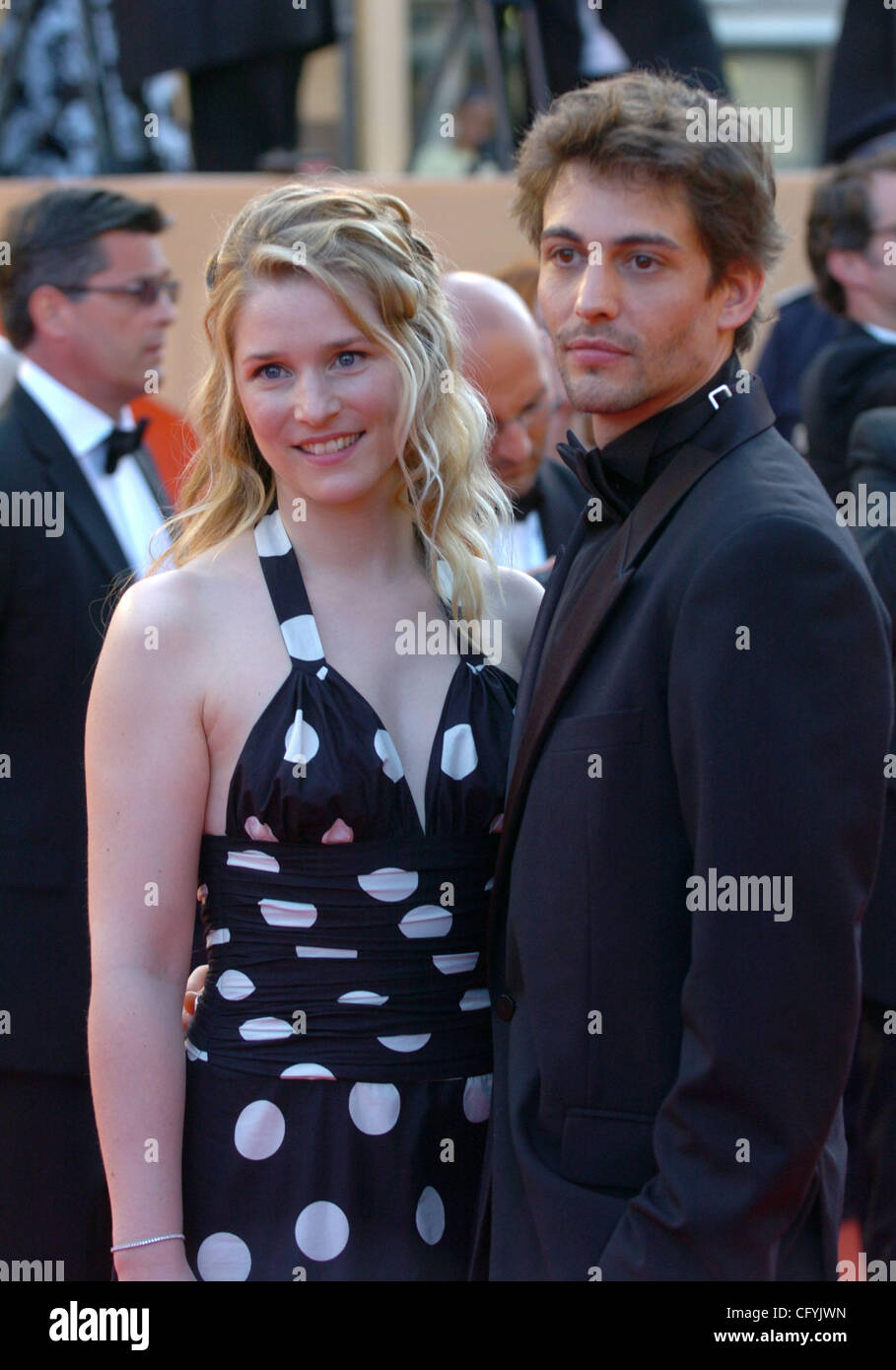 Natacha Regnier und Gast auf der "Chacun Son Cinema" alle Direktoren Premiere - Cannes Film Festival 2007. Stockfoto
