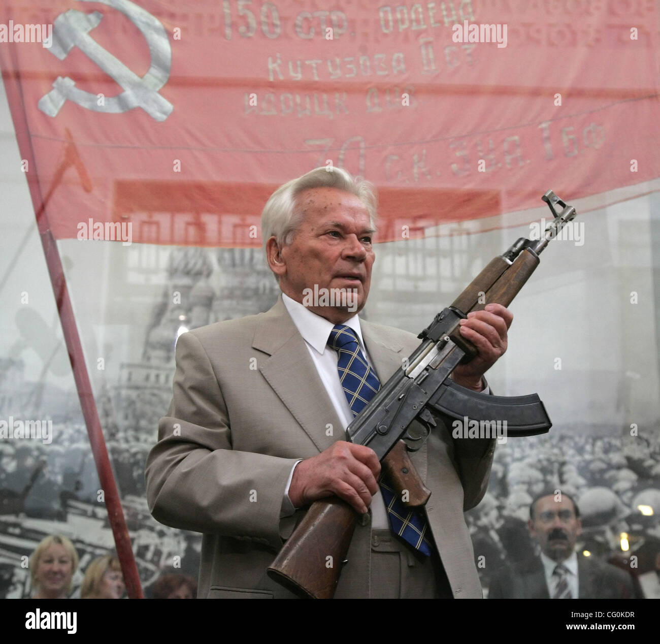 Legendäre russische GewehrMaker Mikhail Kalashnikov behandelnden Feier
