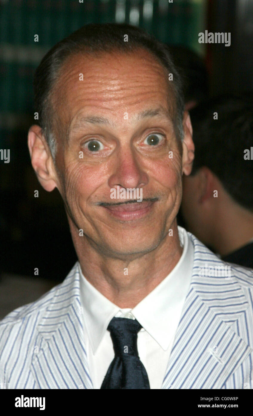 16. Juli 2007 New York, NY, USA JOHN WATERS Arriva an der