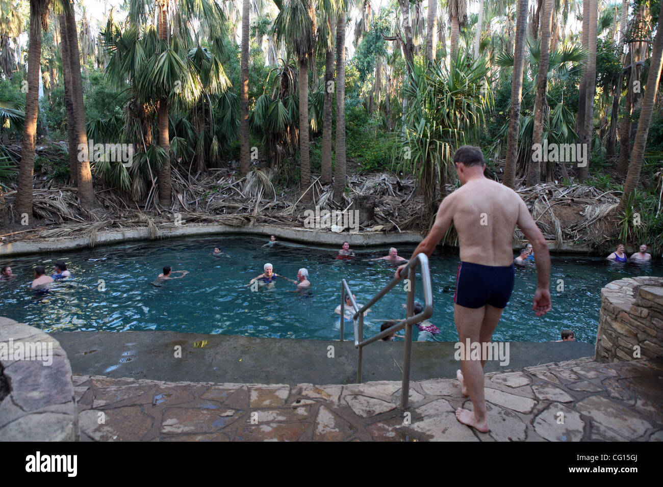 25. Juli 2007 – Mataranka, Northern Territory, Australien - war "Never Never Land" von Mataranka Schauplatz des berühmten australischen Romans, wir von der Never Never von Jeannie Gunn. Mataranka Township befindet sich 100 Kilometer südlich von Katherine auf dem Stuart Highway. Jeannie Gunn "Kleine Frau" Stockfoto