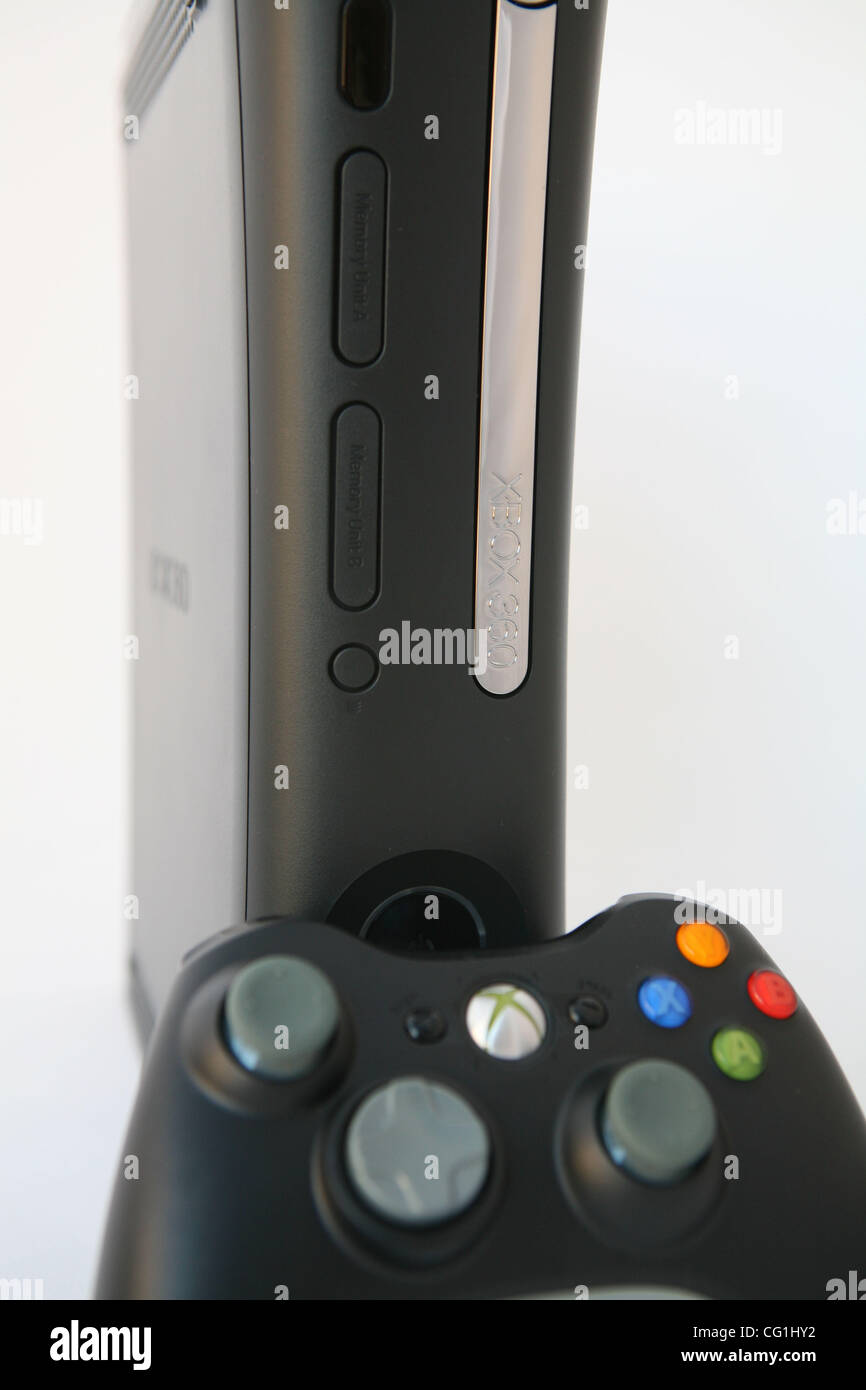 17. August 2007 - Sydney, New South Wales, Australien - Microsoft hat heute bekannt gegeben, dass die "Elite" Version der Xbox 360 Konsole australischen Geschäften am 30. August getroffen wird. Catering für die High-End-AV-Enthusiasten, das neue Modellsport ein glänzend schwarz ähnlich wie die PlayStation 3 zu beenden und ist ausgestattet w Stockfoto