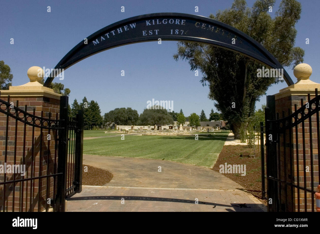 Das Facelift auf dem Friedhof von Matthew Kilgore in Rancho Cordova beinhaltet dieses neuen Eingangsbereich. 1874-Friedhof hat viele der Pionier der Umgebung Gründerfamilien in ihm begraben und in Disrepair gefallen. Die Sacramento Biene / Anne Chadwick Williams / 9. Mai 2007 Stockfoto