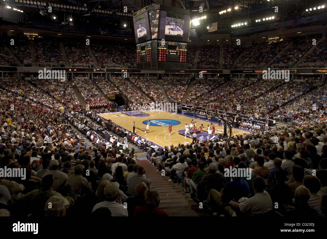 2. Hälfte des Samstag nachmittags 2. Runde der Männer NCAA Basketball Championship regionale zwischen UCLA und Indiana in Arco Arena in Sacramento, Kalifornien.  Sacramento Bee Foto von Jose Luis Villegas 17. März 2007 Stockfoto