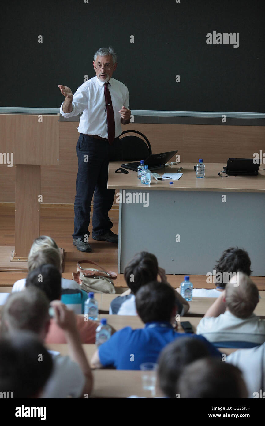 Juli 28,2011. Moskau, Russland. Im Bild: Professor Andrew Blake, Managing Director von Microsoft Research Cambridge an den Eröffnungsvortrag der Mikrosoft Forschung Summer School an der Moskauer Universität. Stockfoto