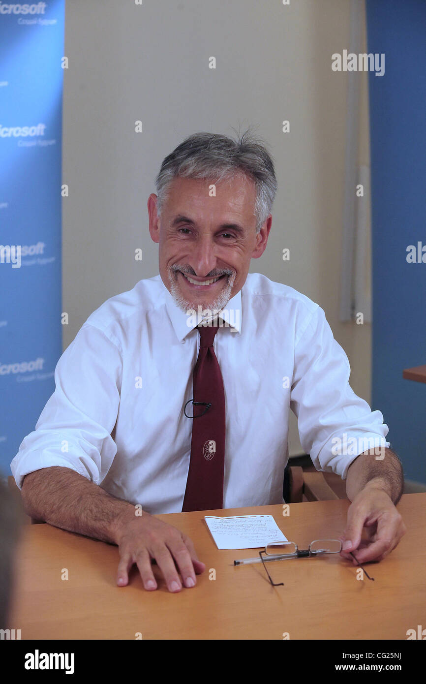 Juli 28,2011. Moskau, Russland. Im Bild: Professor Andrew Blake, Managing Director von Microsoft Research Cambridge an den Eröffnungsvortrag der Mikrosoft Forschung Summer School an der Moskauer Universität. Stockfoto