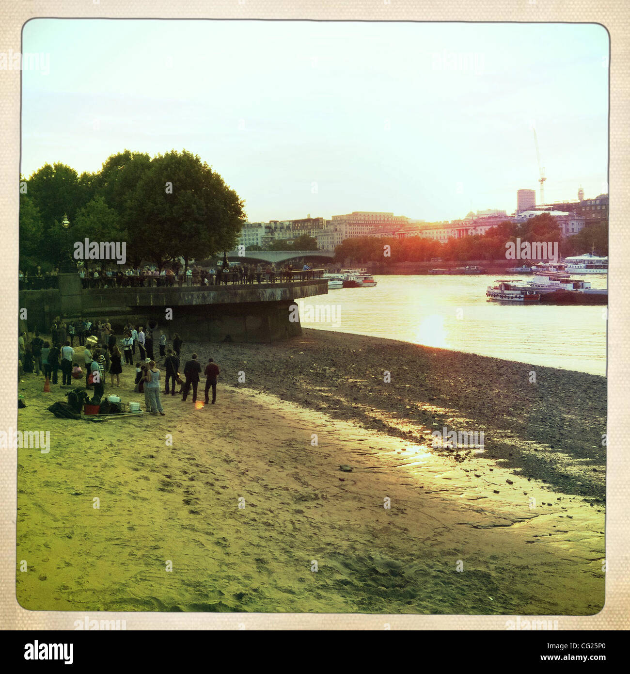 28. Juli 2011 - London, Vereinigtes Königreich - Blick auf dem südlichen Ufer der Themse im Southbank Center, London, UK. (Kredit-Bild: © Veronika Lukasova/ZUMAPRESS.com) Stockfoto