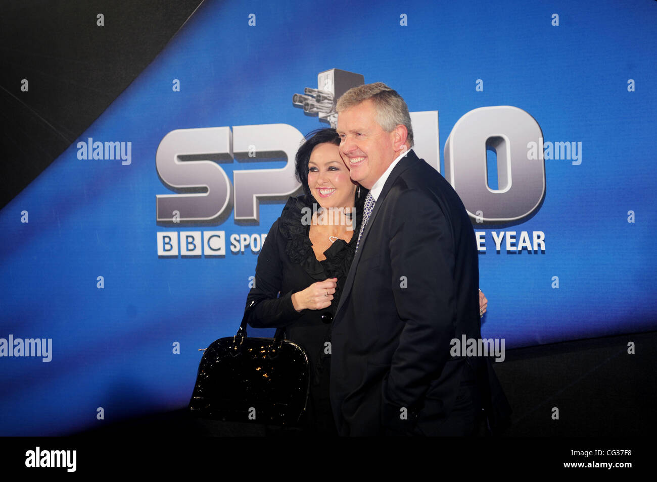 Colin Montgomerie und Gaynor Knowles BBC Sports Personality of The Year 2010 - Ankünfte Birmingham, England - 19.12.10. Stockfoto