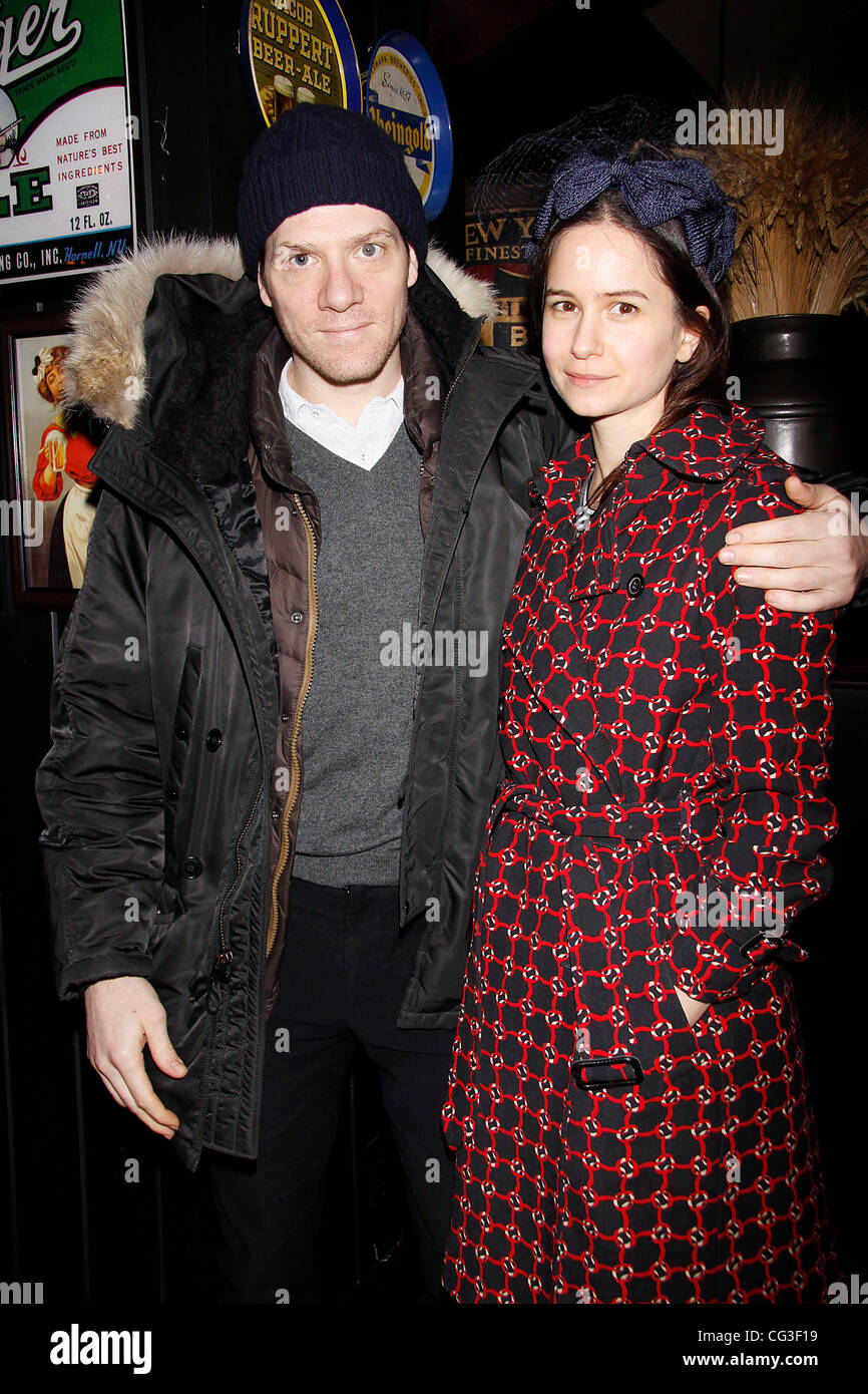 Katherine waterston and adam rapp -Fotos und -Bildmaterial in hoher ...