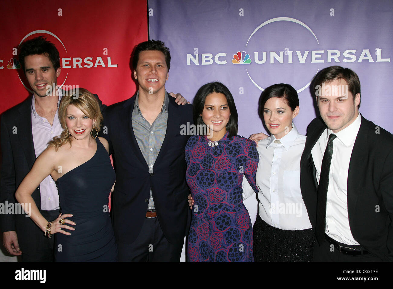 David Walton, Mary Elizabeth Ellis, Hayes MacArthur, Olivia Munn, Christine Woods und Kyle Bornheimer NBC Universal 2011 Winter TCA Press Tour All-Star Party abgehaltenen an das Langham Huntington Hotel Pasadena, Kalifornien - 13.01.11 Stockfoto