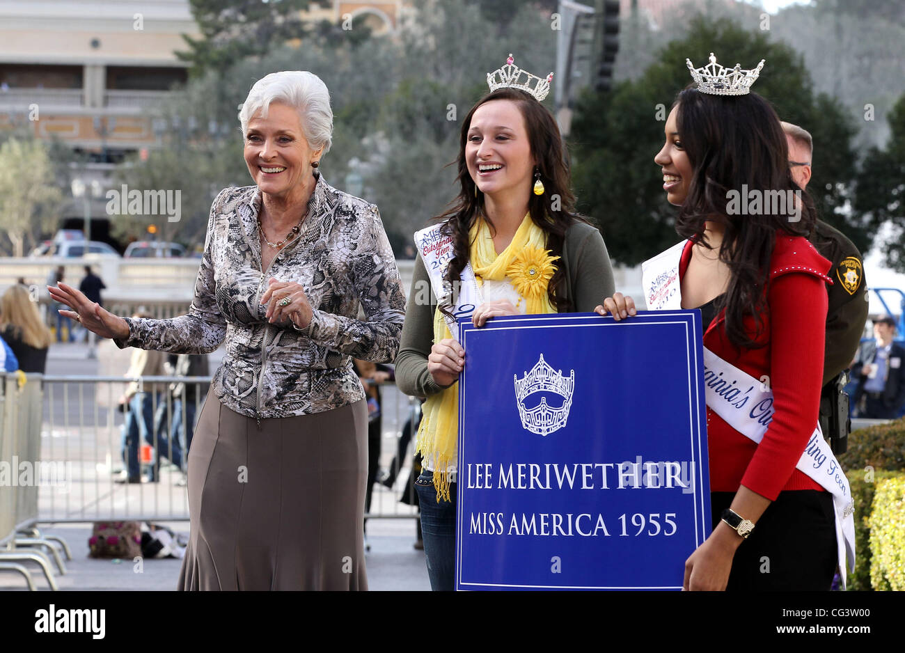 Miss America 1955 Lee Meriwether Miss America 2011 DSW Parade der