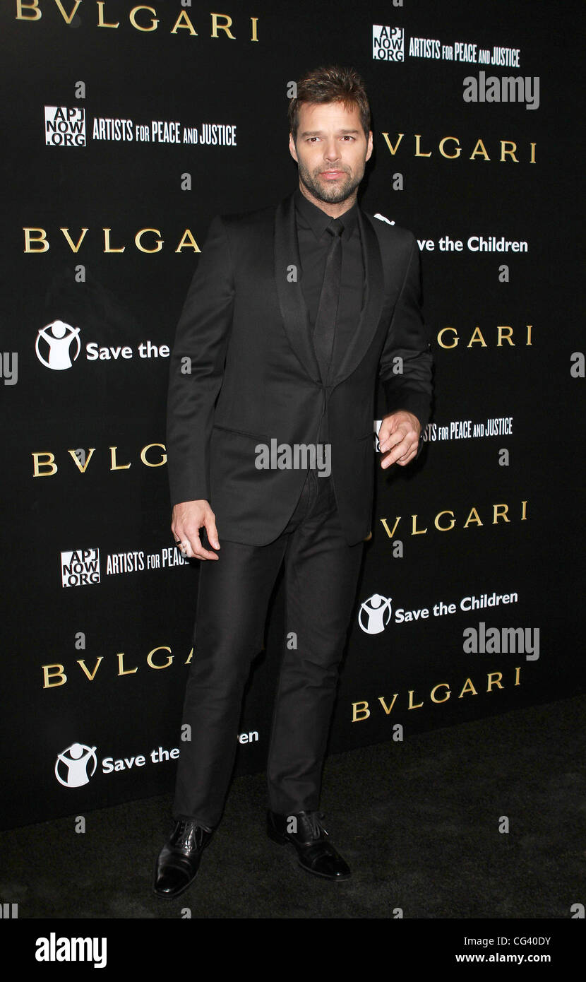 Ricky Martin Bvlgari Private Veranstaltung Ehrung Simon Fuller und Paul Haggis zu Gunsten speichern Sie die Kinder und Künstler für Frieden und Gerechtigkeit - roten Teppich Ankünfte Held Ron Burkles Green Acres Estate Beverly Hills, Kalifornien - 13.01.11 Stockfoto