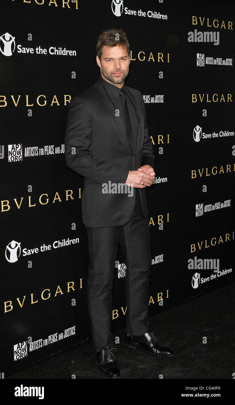Ricky Martin Bvlgari Private Veranstaltung Ehrung Simon Fuller und Paul Haggis zu Gunsten speichern Sie die Kinder und Künstler für Frieden und Gerechtigkeit - roten Teppich Ankünfte Held Ron Burkles Green Acres Estate Beverly Hills, Kalifornien - 13.01.11 Stockfoto