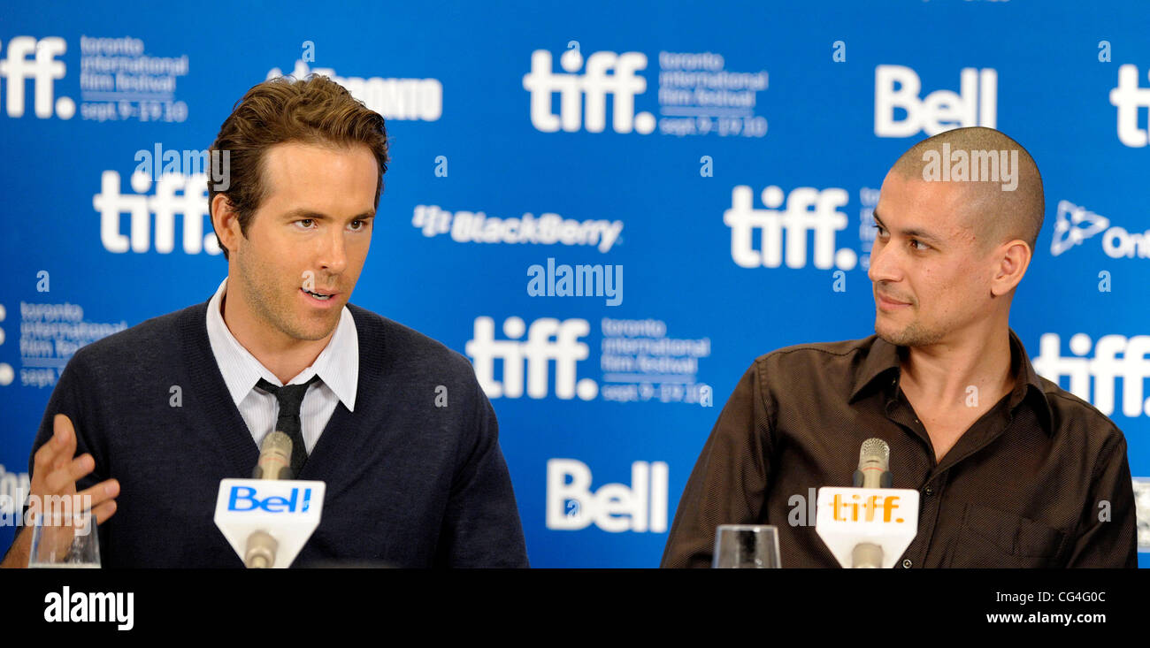 Ryan Reynolds und Rodrigo Cortes die 35. Toronto International Film Festival - "Buried" Pressekonferenz im Hyatt Regency Hotel.  Toronto, Kanada - 13.09.10 Stockfoto