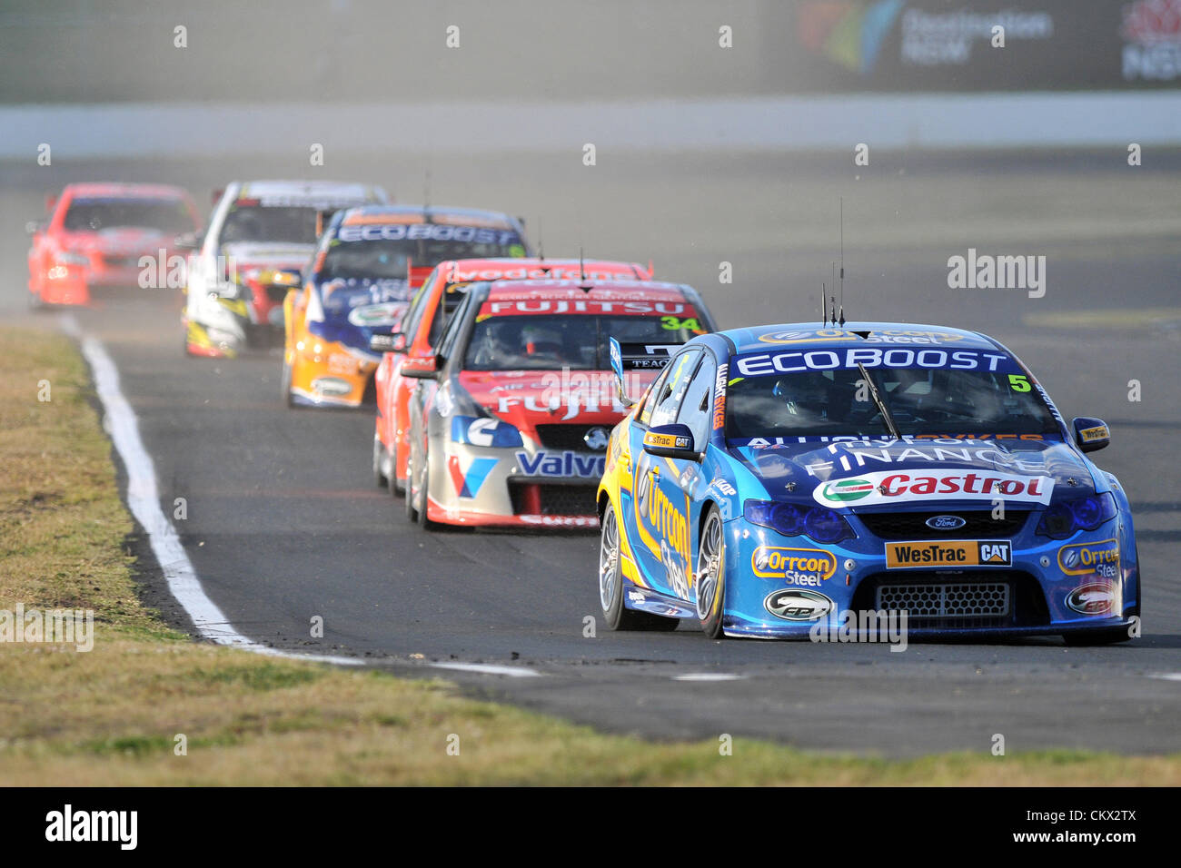 25.08.2012 Creek, Ostaustralien.  Rennen 1 Runner-up Orrcon Stahl FPR Furten Mark Winterbottom in seinem FG Falcon während der V8 Supercar Meisterschaft an der Sydney Motorsport Park, Australia. Stockfoto