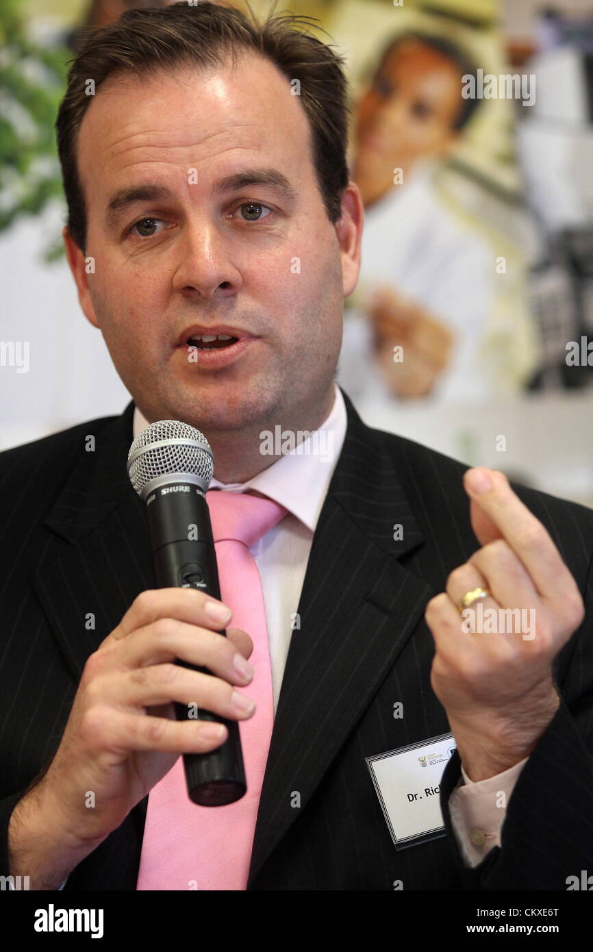 28. August 2012. Cape Town, Südafrika. Dr. Richard Gordon aus der Medikamente gegen Malaria Venture während der Bekanntgabe der Entdeckung einer Einzeldosis-Heilung für Malaria. Klinische Studien für neue Medikamente sollen Ende 2013 stattfinden. (Foto von Gallo Images / Foto24 / Danielle Karallis/Alamy Live News) Stockfoto