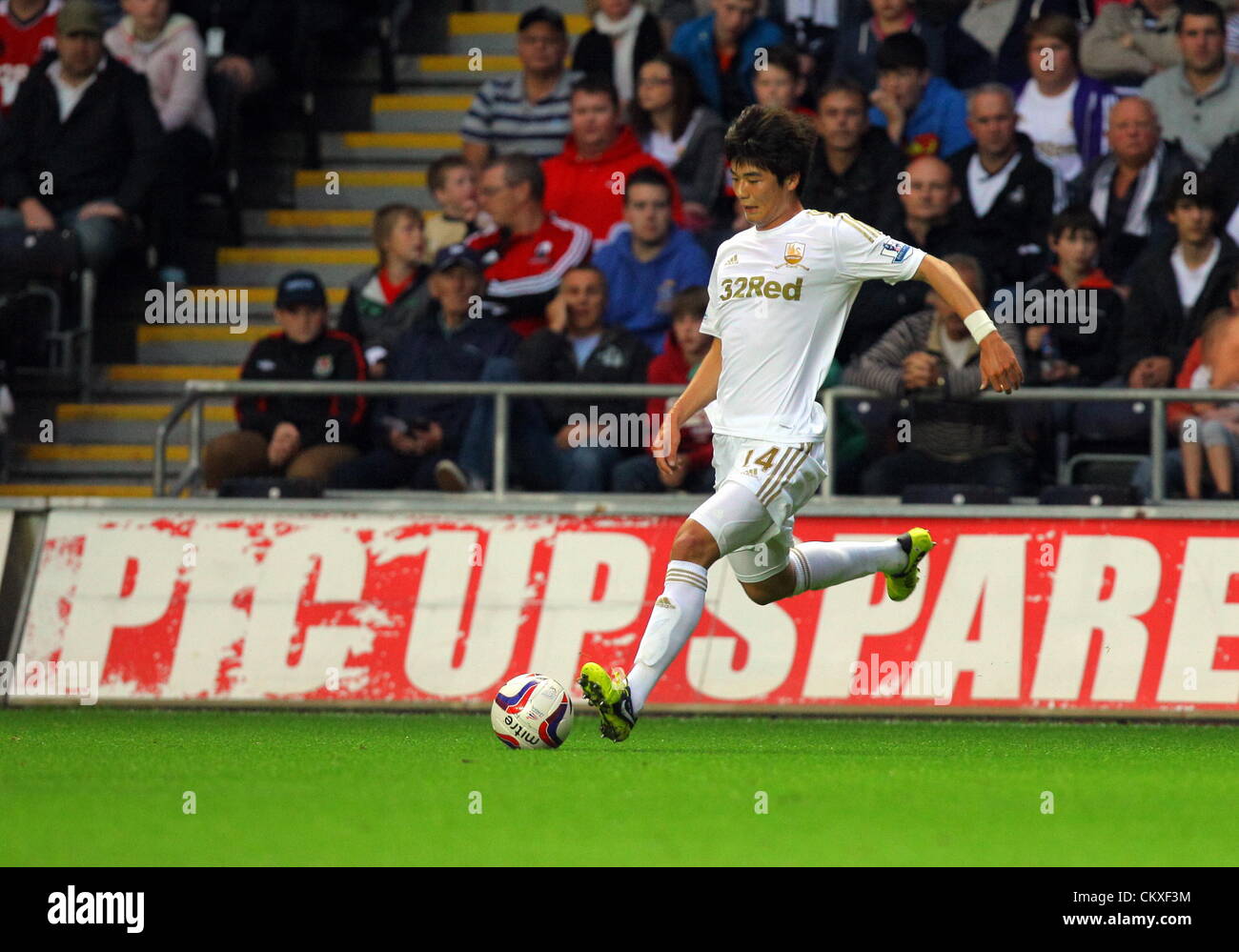 Liberty Stadium, Swansea, Großbritannien. 28. August 2012. Im Bild: Ki Sung-Yueng von Swansea.  Capital One Cup Spiel, Swansea City FC V Barnsley an der Liberty Stadium, South Wales, UK. Bildnachweis: D Legakis / Alamy Live News Stockfoto