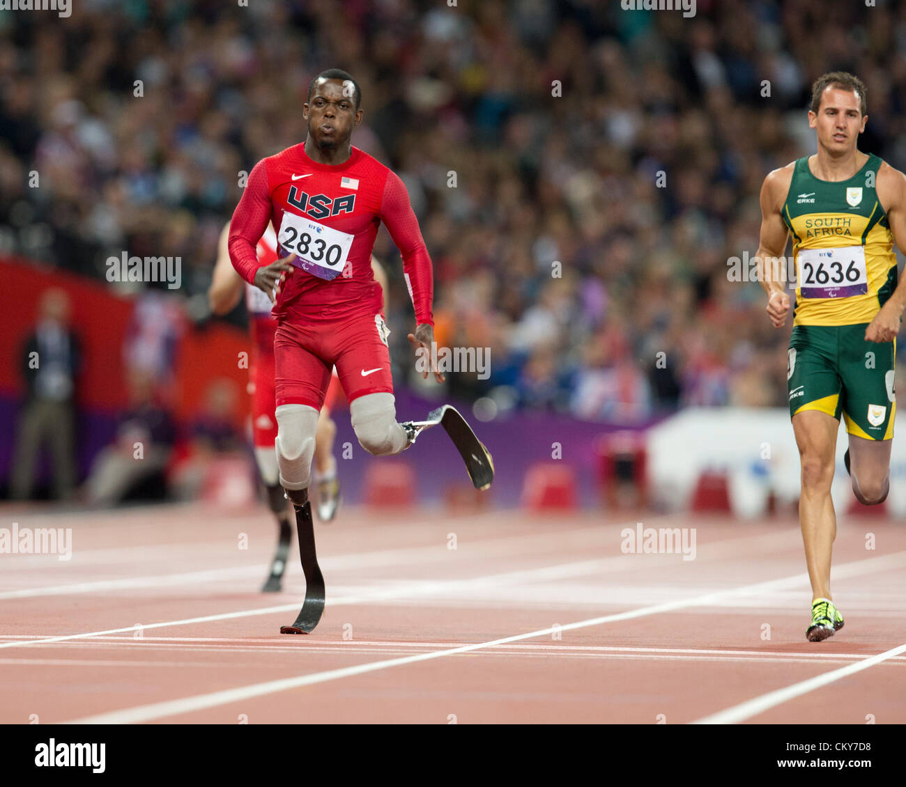 USAS Blake Leeper (2830) qualifiziert für das Finale der Herren 200 Meter T44 Klasse bei den Paralympics 2012 London. Stockfoto