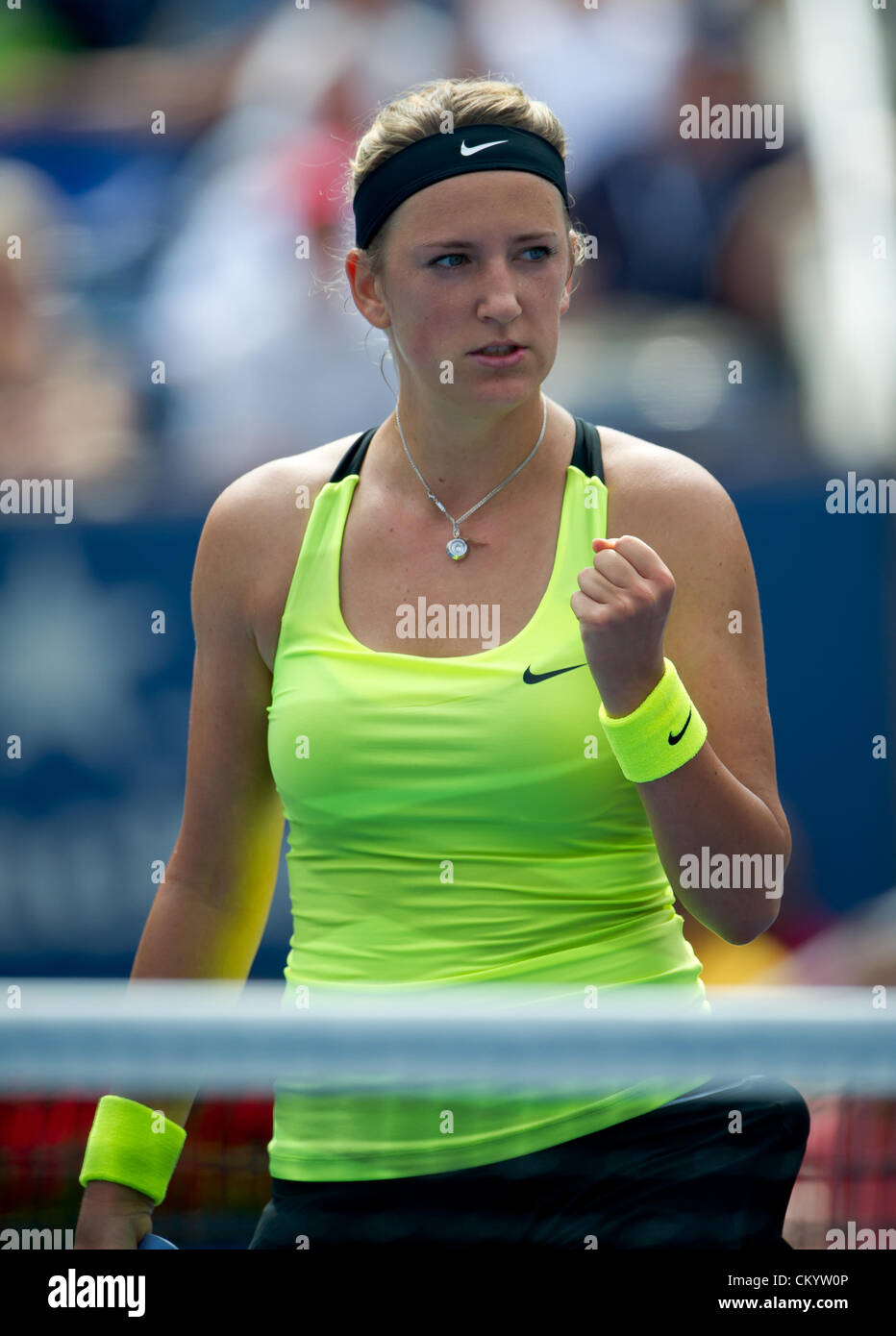 Flushing Meadows, New York, USA. 4. September 2012. Victoria Azarenka aus Weißrussland (BLR) besiegte Australiens Samantha Stosur (AUS), während ihre Viertelfinale Damen-Einzel-Match am Tag 9 2012 US Open Tennis Championships im USTA Billie Jean King National Tennis Center in Flushing, Queens, New York, USA. SCHWEIZ *** Stockfoto