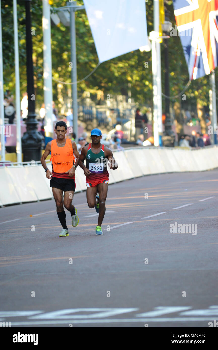 09.09.2012 London, England. Die Mall. im Wettbewerb mit den 2012 London Paralympic-Marathon für Männer Stockfoto