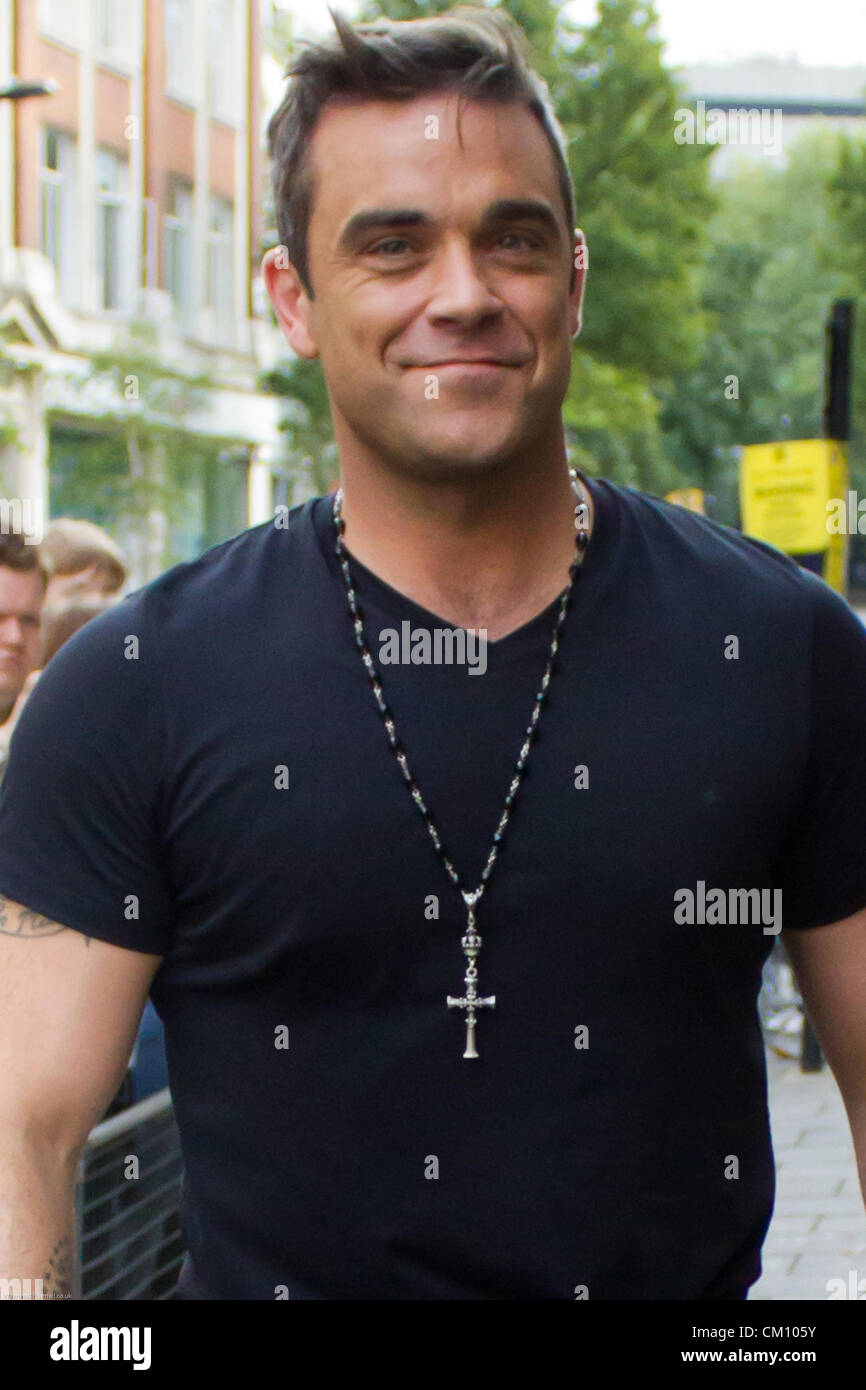 Robbie Williams besucht BBC Radio One London, 10. September 2012 in London, Großbritannien Stockfoto