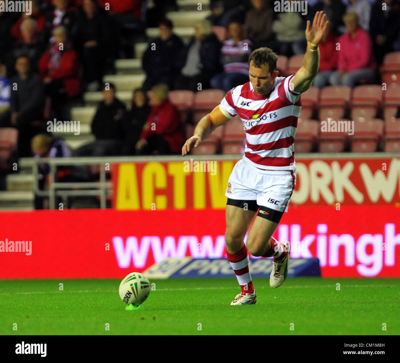 14.09.2012 Wigan, England. Rugby League. Wigan Warriors V Katalanen Drachen. Wigan Warriors Australian Flügelspieler Pat Richards in Aktion während des Spiels Stobart Super League Play Off bei der DW-Stadion gespielt. Stockfoto