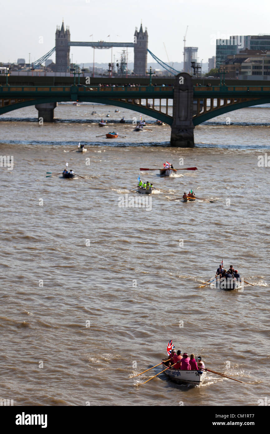 London, UK. Samstag, 15. September 2012. Die Great River Race ist eine jährliche Ruderregatta auf der Londoner Themse, manchmal bekannt als London River Marathon, über 300 Crews aus der ganzen Welt werden Particpate in der Zeile 21 Meile. Stockfoto