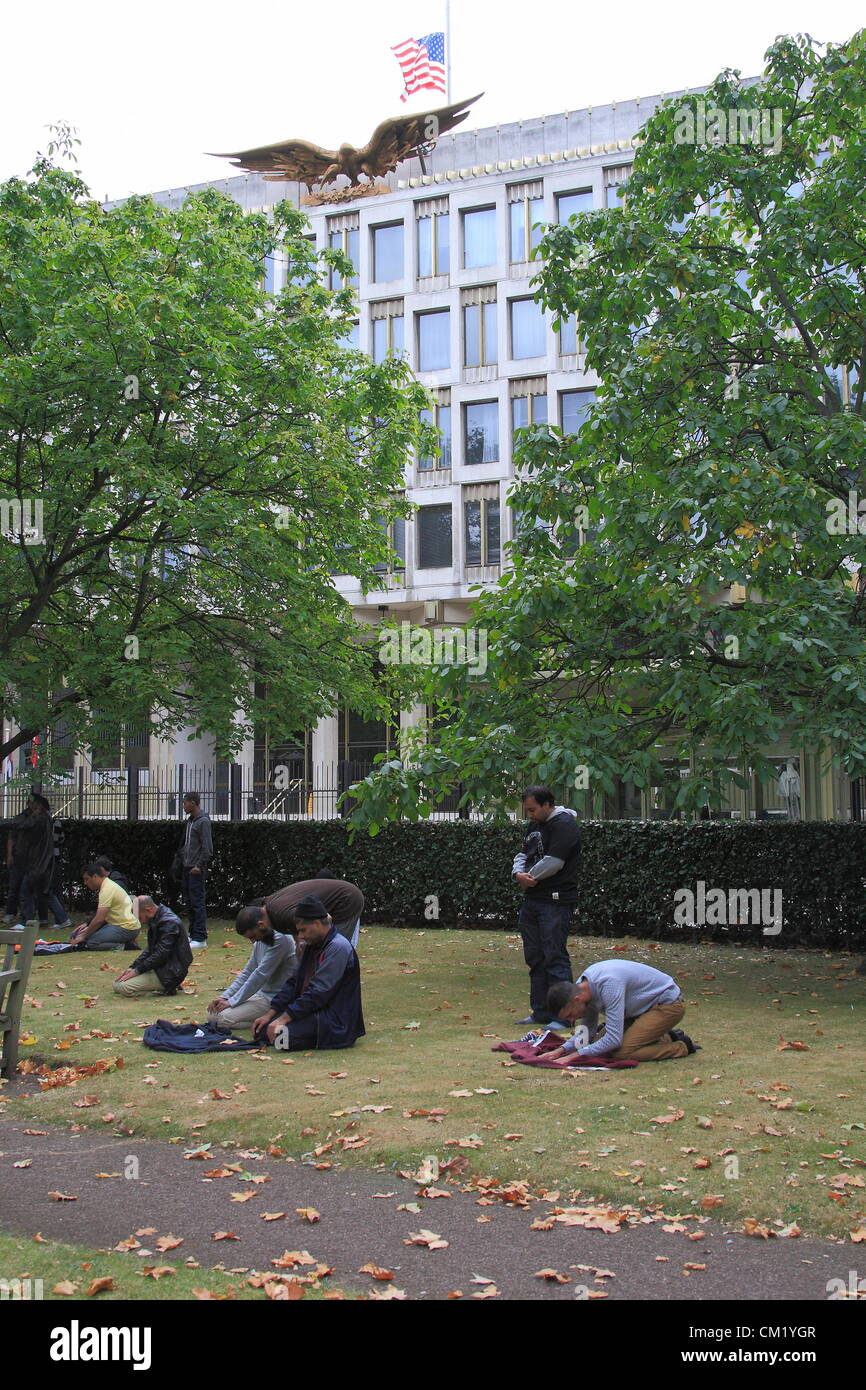 London, UK. Sonntag, 16. September 2012. Hizb Ut-Tahrir Protest bei Embassy London als Wut über den umstrittenen Film setzt die Unschuld der Muslime. Stockfoto