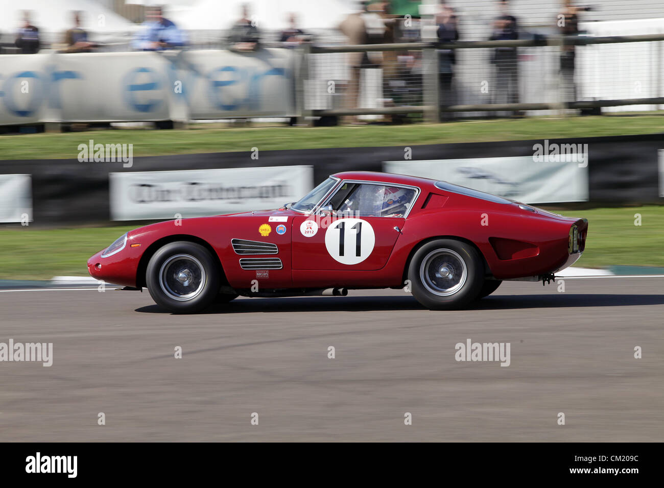 Goodwood Estate, Chichester, UK. 15. September 2012. Roter Ferrari 250 Drogo Gefahren während der RAC TT Feier. Die Wiederbelebung ist eine "magische Schritt zurück in die Zeit", präsentiert eine Mischung aus Autos und Luftfahrt aus den 40's, 50er und 60er Jahre und ist eines der beliebtesten historischen Motorsport-Ereignisse in der Welt. Besuchen Sie für weitere Informationen www.goodwood.co.uk/revival. Stockfoto