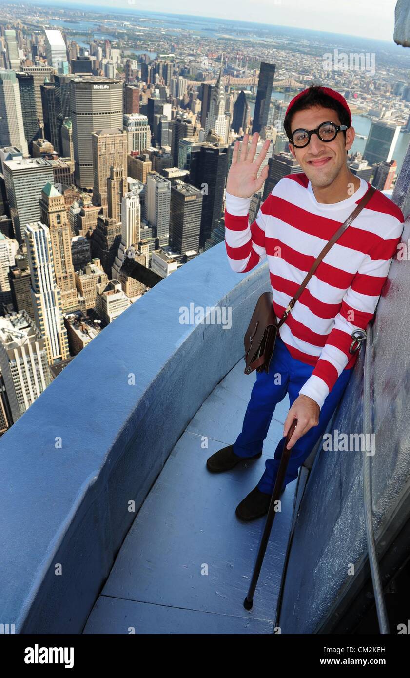 21 September 2012 Manhattan New York Usa Waldo Touren Der 86 Etage Observatorium Und 103 Stock Brustung Auf Das Empire State Building Zur Feier Des 25 Jahrestages Jedermanns Lieblings Globetrotter