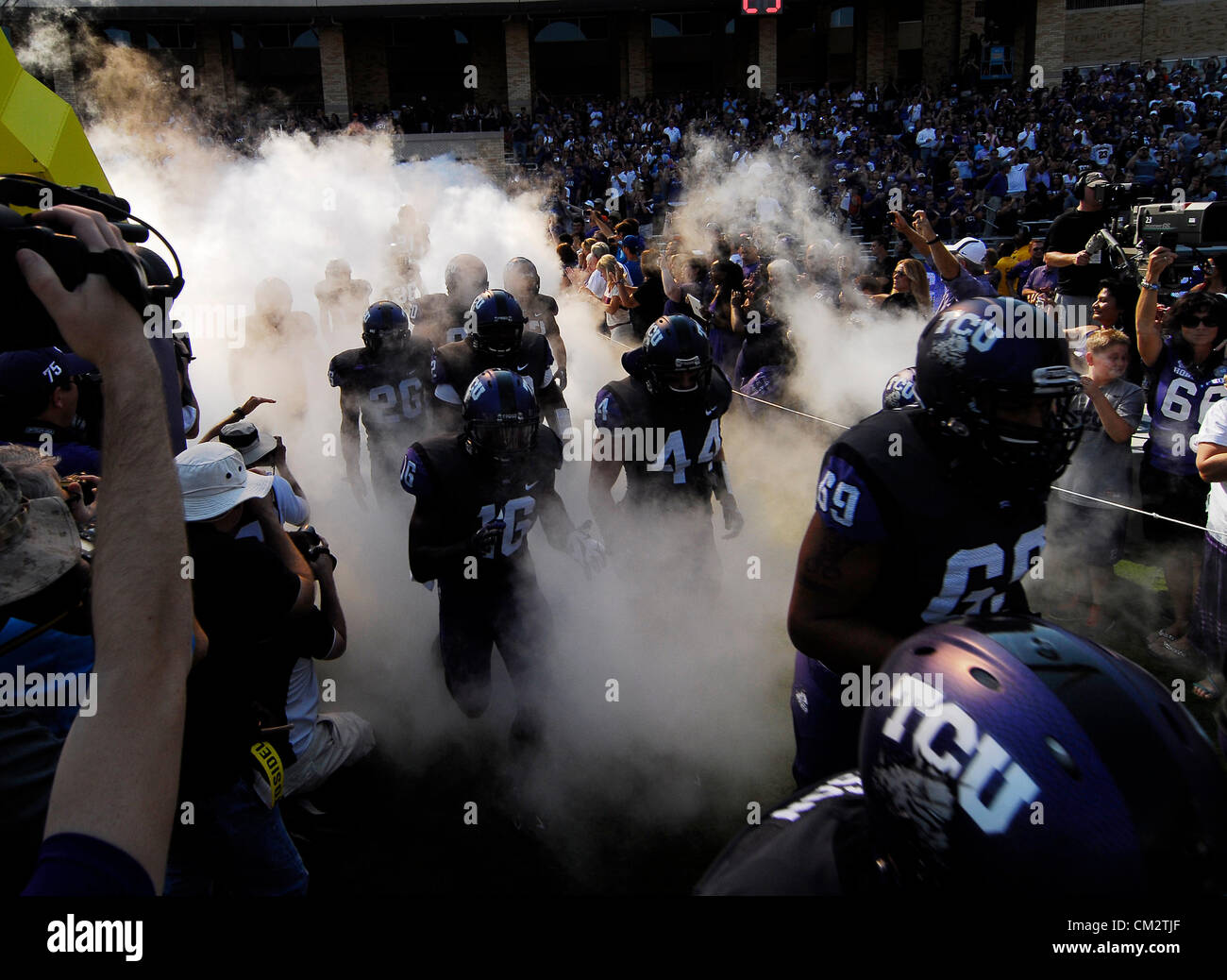 22. September 2012 - ft. Worth, TX, USA - 22. September 2012 ft. Worth, Tx USA.  Die TCU Tem tritt das Stadion The University of Virginia im Amon G. Carter Stadium in ft. Worth, Texas Texas Christian University in der NCAA Football-Spiel gespielt. TCU besiegte Virginia 27 bis 7. (Kredit-Bild: © Ralph Lauer/ZUMAPRESS.com) Stockfoto