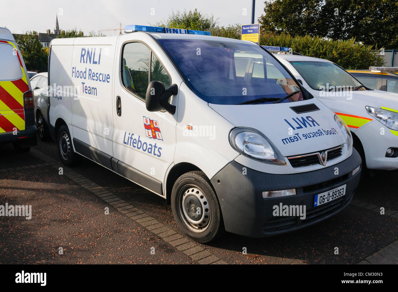 Bangor, County Down. 23.09.2012 - RNLI Hochwasserabwehr Team Fahrzeug.  Notdienste halten 'Operation Diamond", einer gemeinsamen Übung vor der Küste von North Down. Während der Operation, eine simulierte Zusammenstoß zwischen einer Fähre mit 65 Passagiere und Besatzung und ein kleineres Boot aktiviert alle Zweige der Rettungsdienste, Aktionen zu koordinieren. Stockfoto