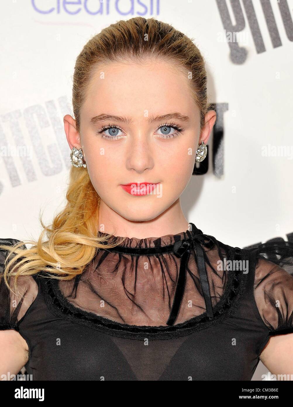 Kathryn Newton Ankünfte PITCH PERFECT Premiere Arclight Hollywood Los Angeles CA 24. September 2012 Foto Dee Cercone/Everett Stockfoto
