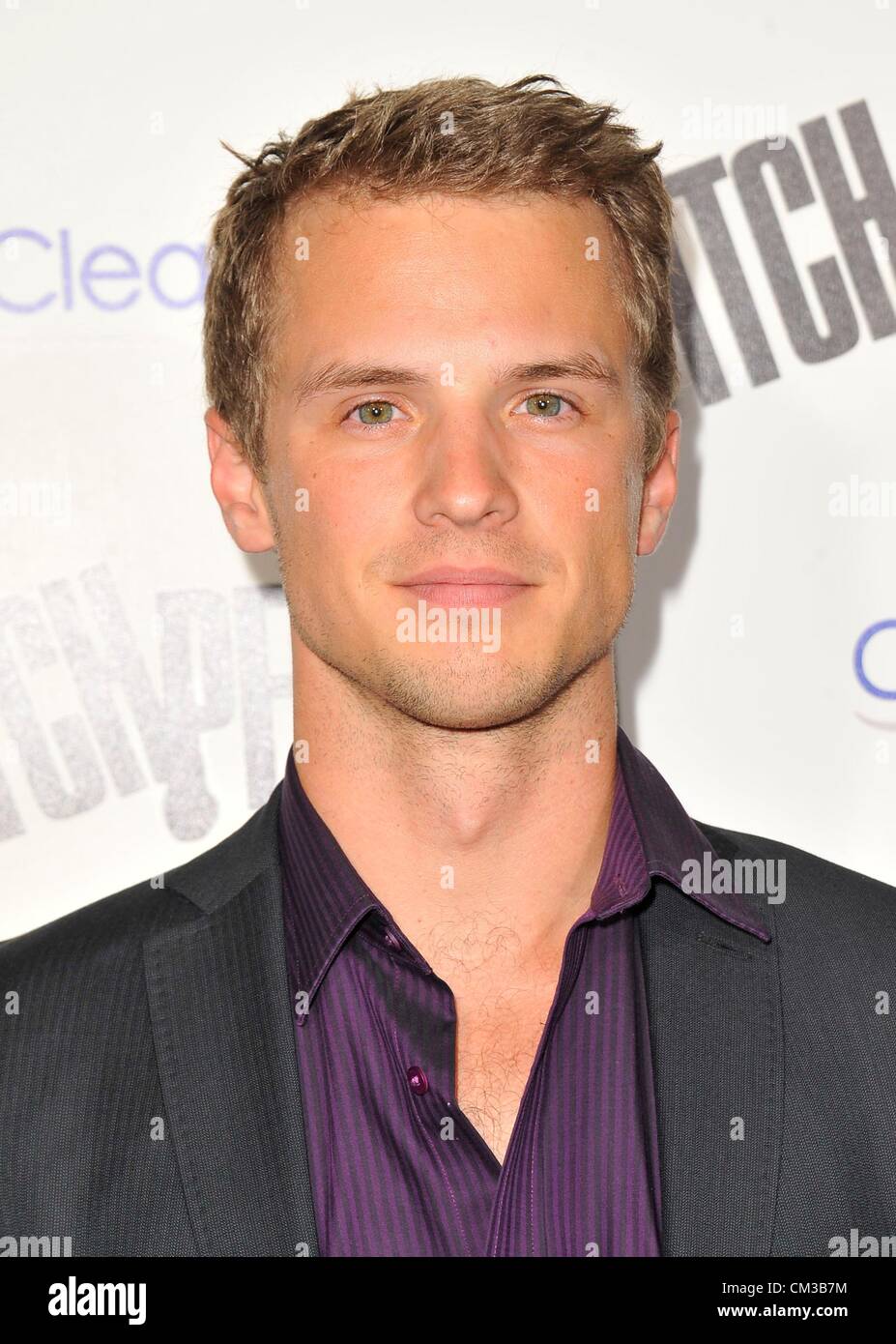 Freddie Stroma Ankünfte PITCH PERFECT Premiere Arclight Hollywood Los Angeles CA 24. September 2012 Foto Dee Cercone/Everett Stockfoto