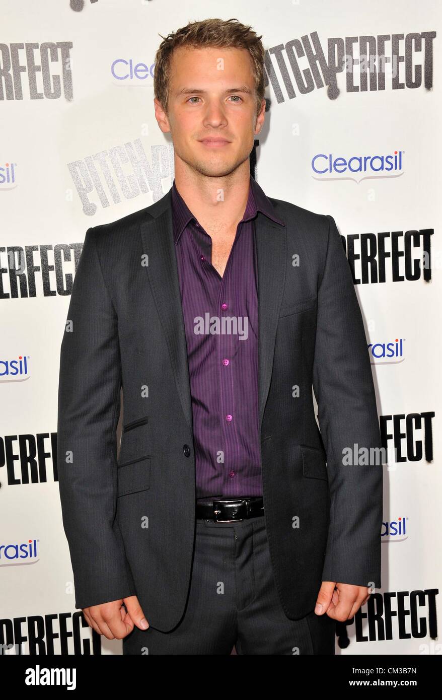 Freddie Stroma Ankünfte PITCH PERFECT Premiere Arclight Hollywood Los Angeles CA 24. September 2012 Foto Dee Cercone/Everett Stockfoto