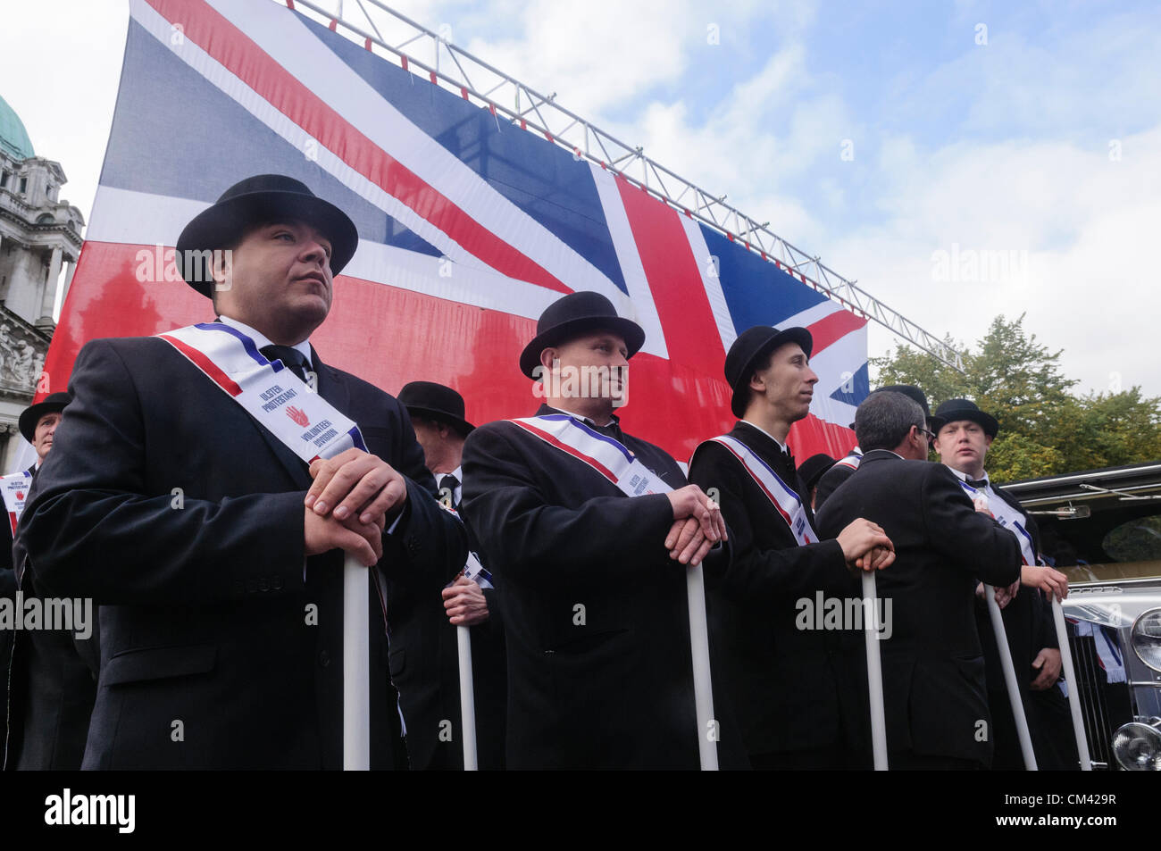 Nordirland, Belfast 29.09.2012 - Männer repräsentieren die Grafschaften von Ulster an der Ulster Covenant Centenary Parade Stockfoto