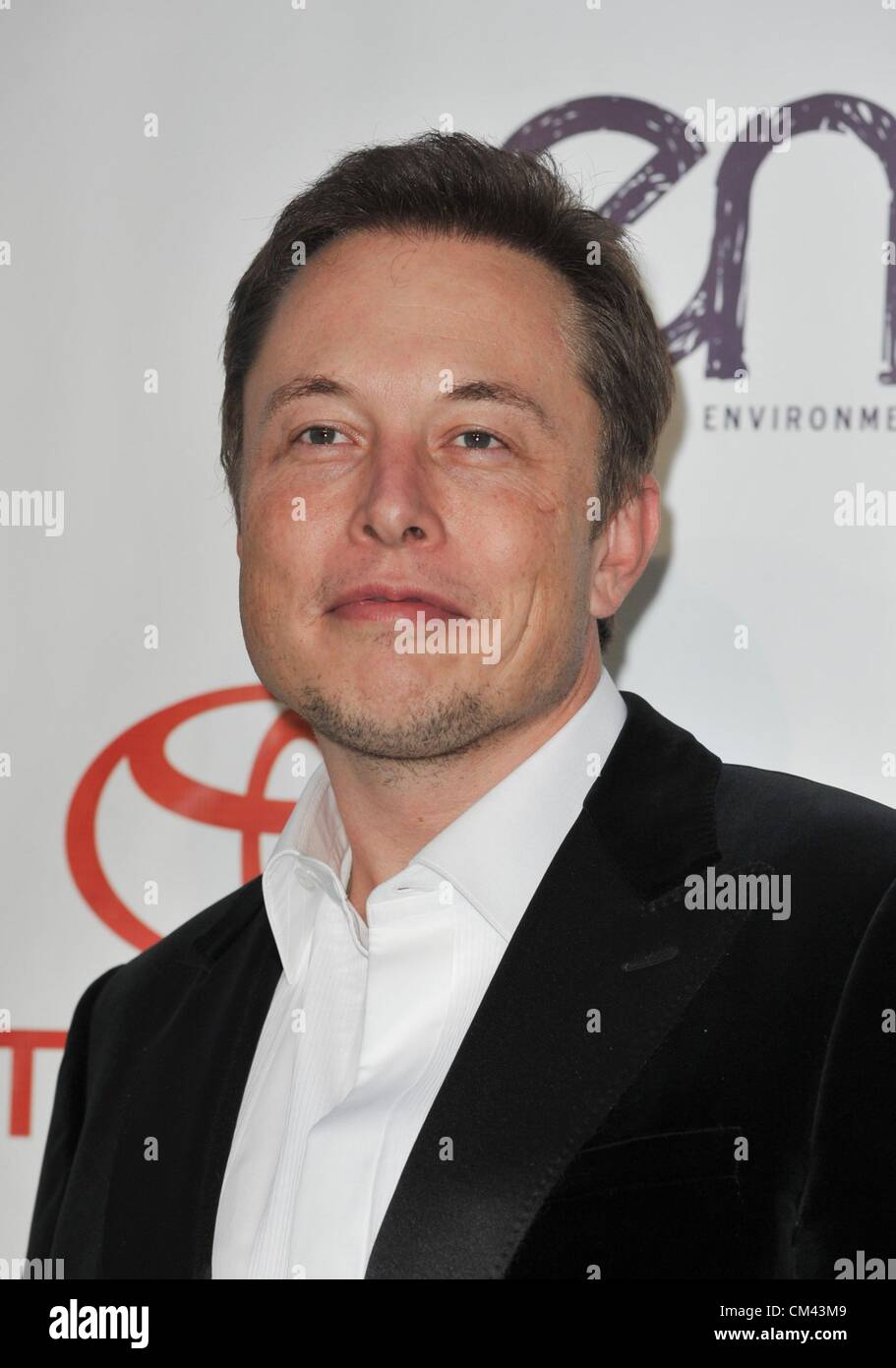 Elon Musk im Ankunftsbereich für 2012 Environmental Media Awards, Warner Bros.-Studios, Burbank, CA 29. September 2012. Foto von: Elizabeth Goodenough/Everett Collection Stockfoto