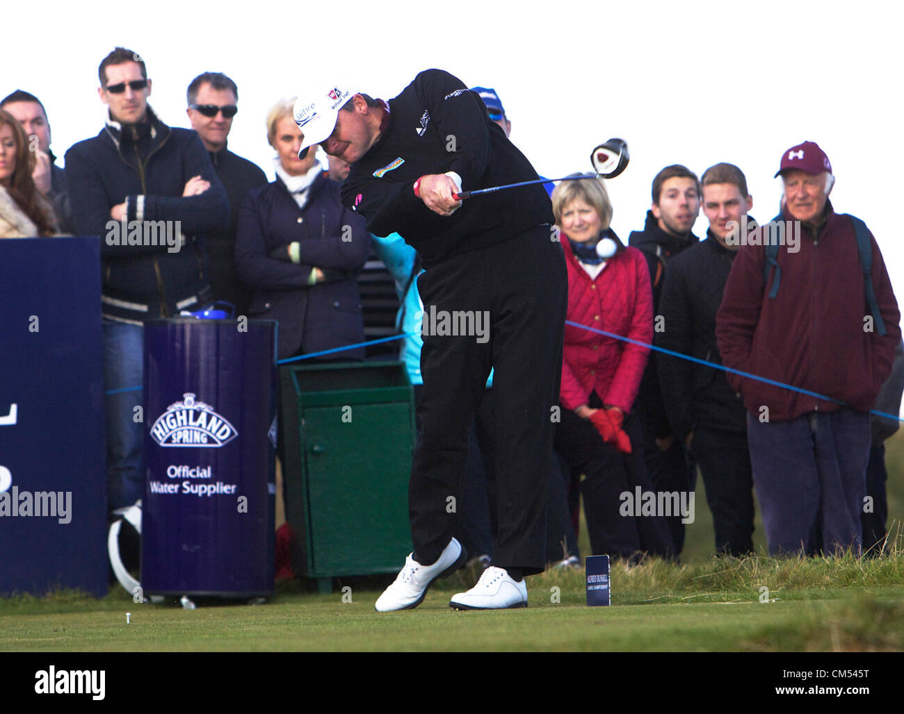 06.10.2012 St. Andrews, Schottland. Ryder Cup Held Paul Lawrie am 16. Abschlag in St Andrews, bei der Alfred Dunhill Championship 2012. Stockfoto