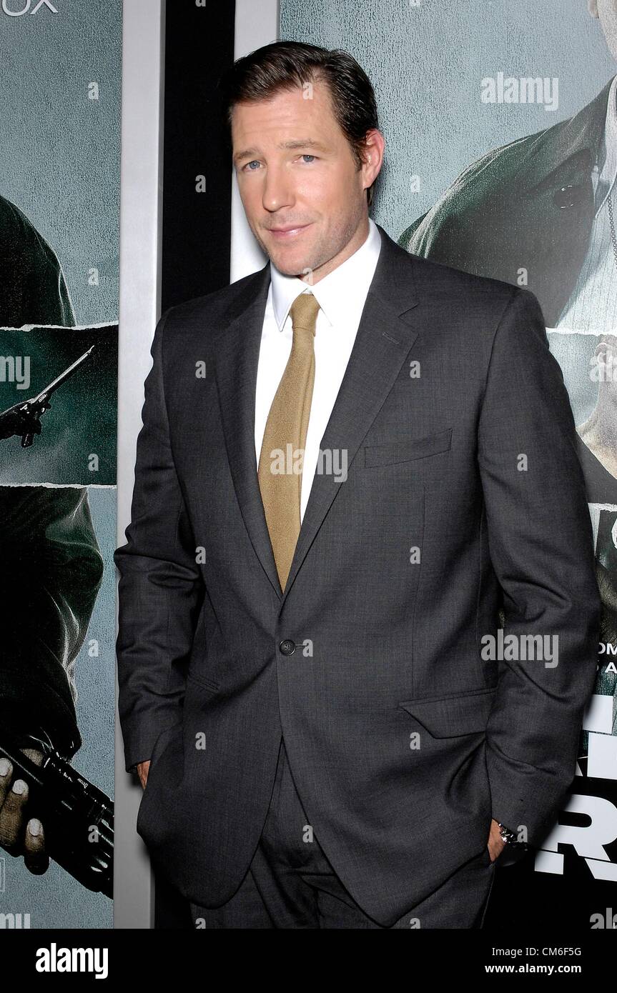 Edward Burns im Ankunftsbereich für ALEX CROSS-Premiere, Cinerama Dome at The Arclight Hollywood, Los Angeles, CA 15. Oktober 2012. Foto von: Michael Germana/Everett Collection Stockfoto