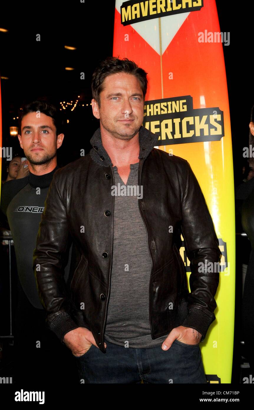 Los Angeles, Kalifornien. 18. Oktober 2012. Gerard Butler im Ankunftsbereich für Jagd MAVERICKS Premiere, Pacific The Grove Stadion 14, Los Angeles, CA 18. Oktober 2012. Foto von: Elizabeth Goodenough/Everett Collection Stockfoto