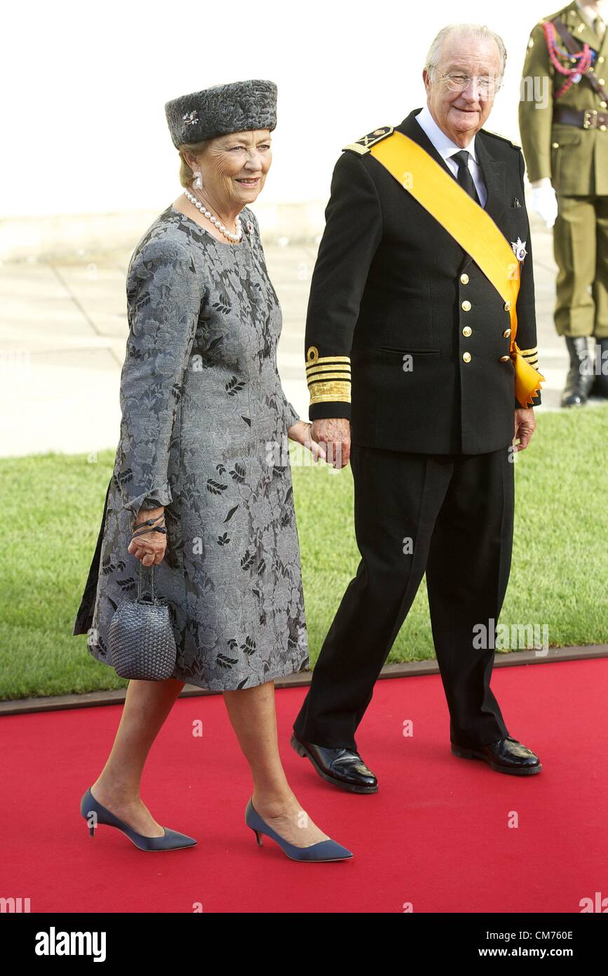 20. Oktober 2012 - Luxemburg, Spanien - TM-König Albert II und Königin Paola von Belgien besuchen kirchliche Trauung von HRH Guillaume der Erbgroßherzog und Gräfin Stephanie de Lannoy Kathedrale Notre-Dame de Luxembourg am 20. Oktober 2012 in Luxemburg (Credit-Bild: © Jack Abuin/ZUMAPRESS.com) Stockfoto